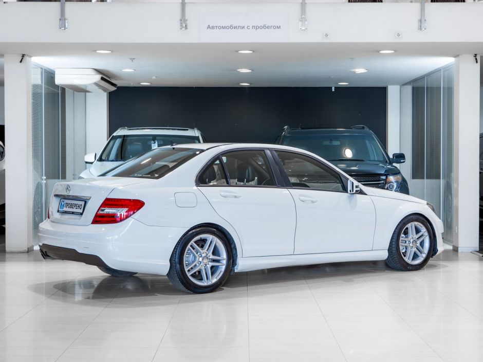 Mercedes-Benz C-класс 0.0 АКПП, 2011, 125 345 км фото 2