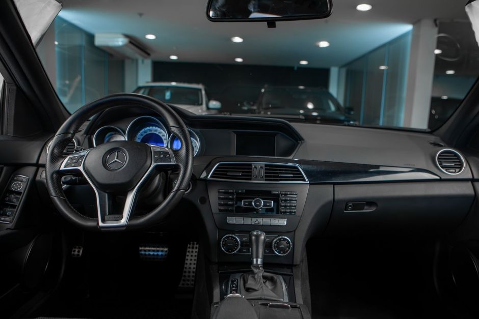 Mercedes-Benz C-класс 0.0 АКПП, 2011, 125 345 км фото 11