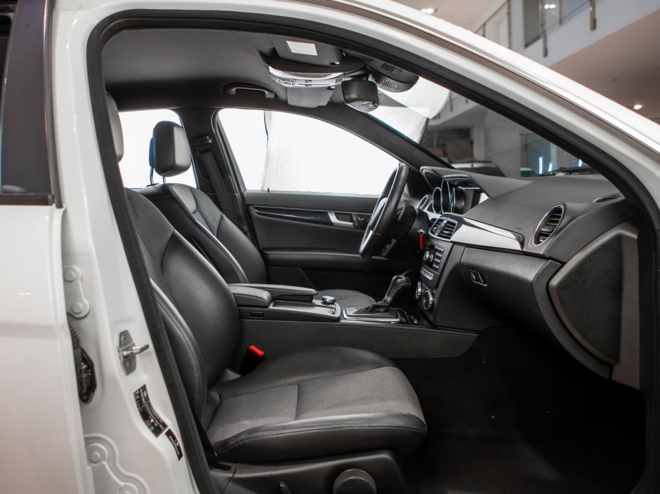 Mercedes-Benz C-класс 0.0 АКПП, 2011, 125 345 км фото 13