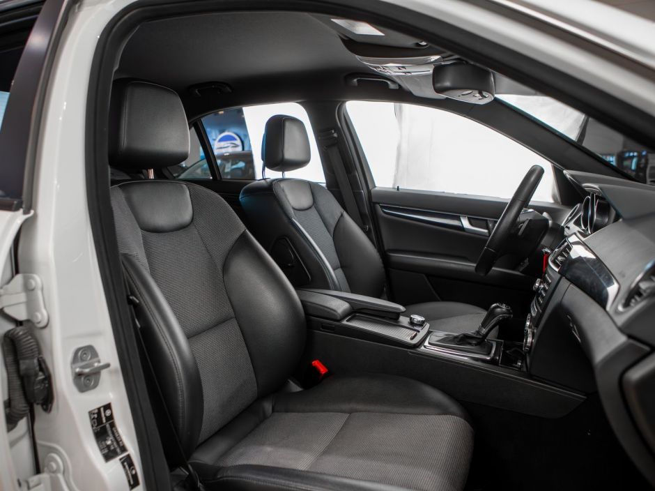 Mercedes-Benz C-класс 0.0 АКПП, 2011, 125 345 км фото 14