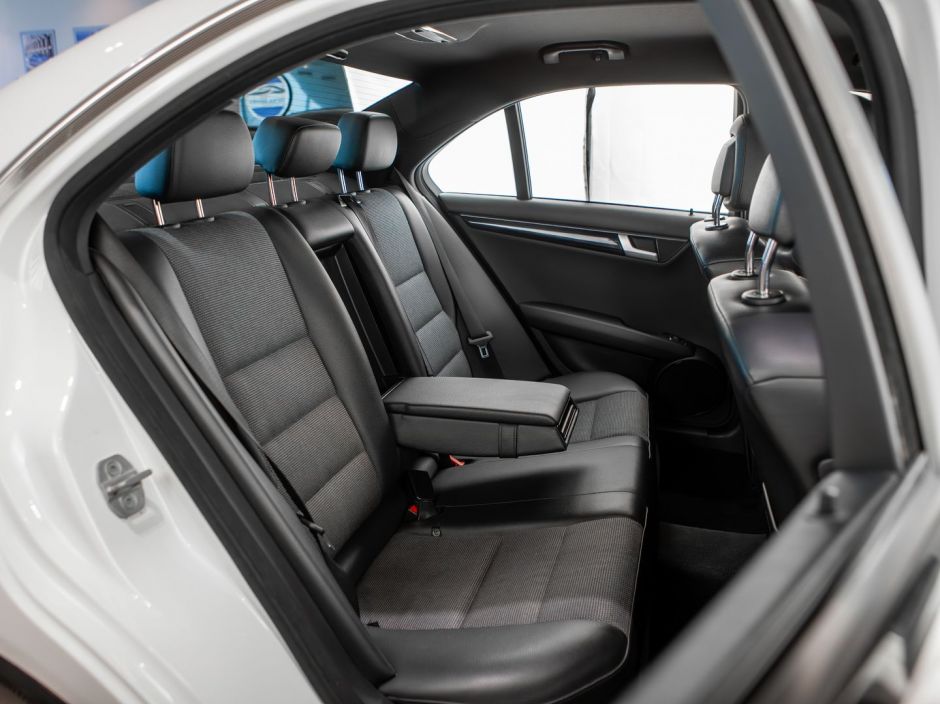 Mercedes-Benz C-класс 0.0 АКПП, 2011, 125 345 км фото 16