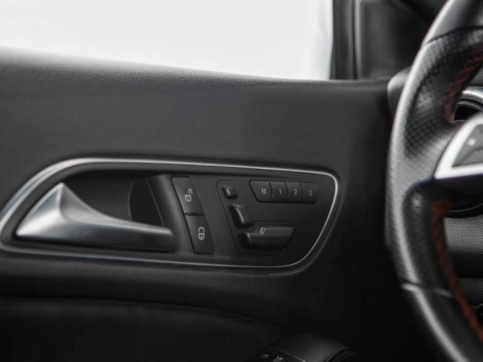 Mercedes-Benz CLA-класс 0.0 РКПП, 2013, 138 239 км фото 8