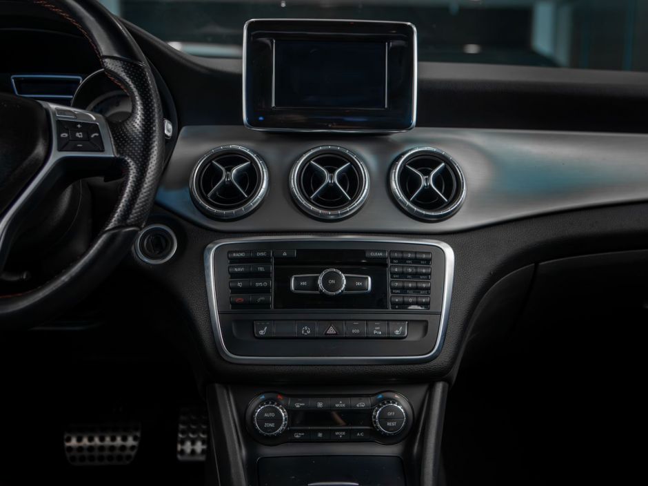 Mercedes-Benz CLA-класс 0.0 РКПП, 2013, 138 239 км фото 12