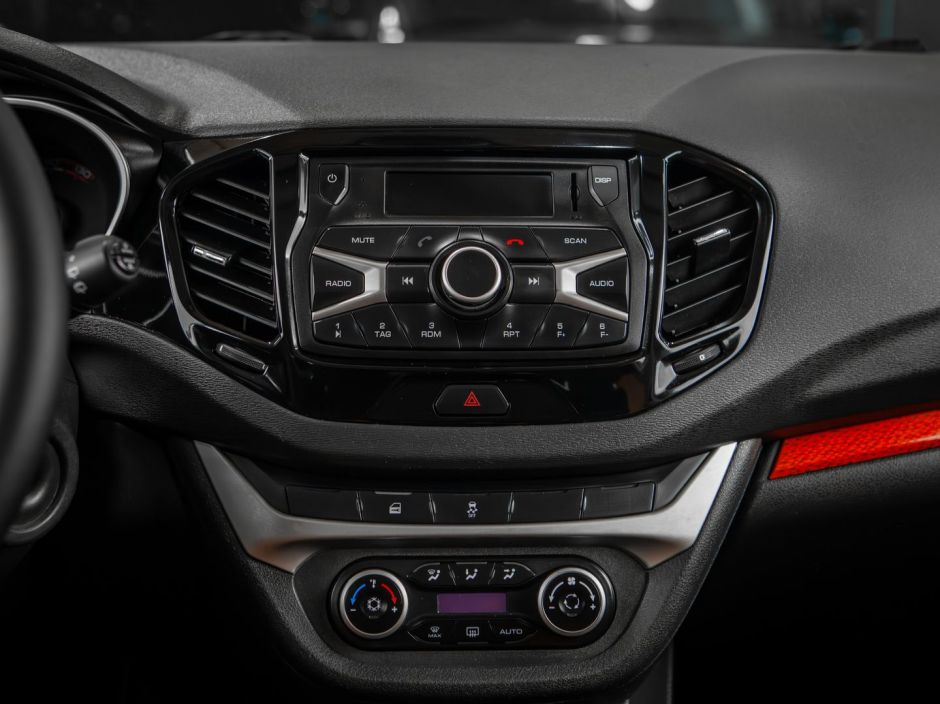 LADA (ВАЗ) Vesta Cross 0.0 МКПП, 2018, 72 136 км фото 6