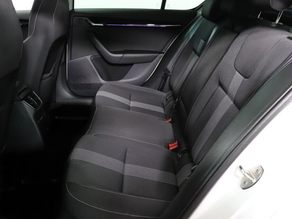 Skoda Octavia 1.8 РКПП, 2020, 46 000 км фото 6