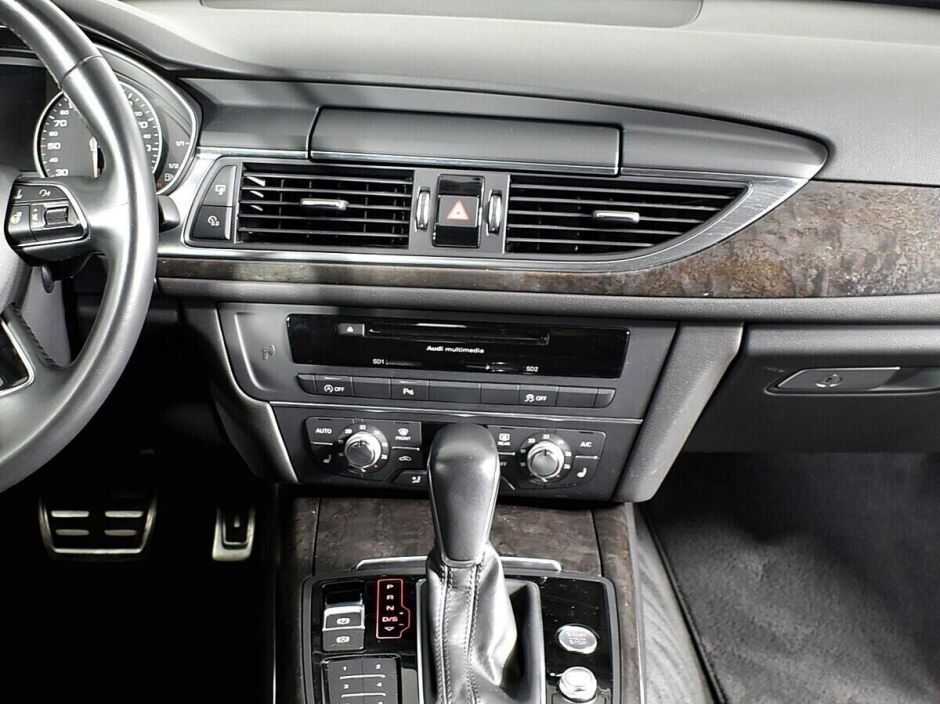 Audi A6 1.8 РКПП, 2017, 80 000 км фото 7