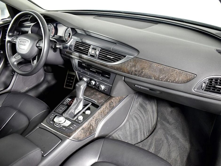 Audi A6 1.8 РКПП, 2017, 80 000 км фото 8