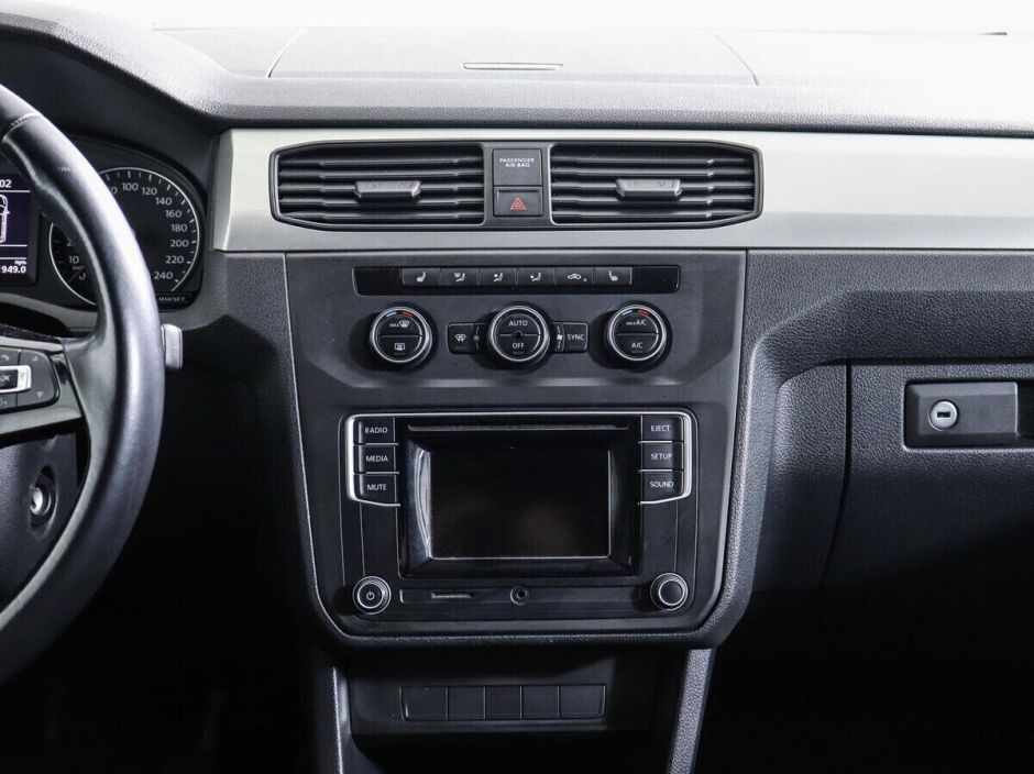 Volkswagen Caddy 1.6 МКПП, 2015, 100 000 км фото 7