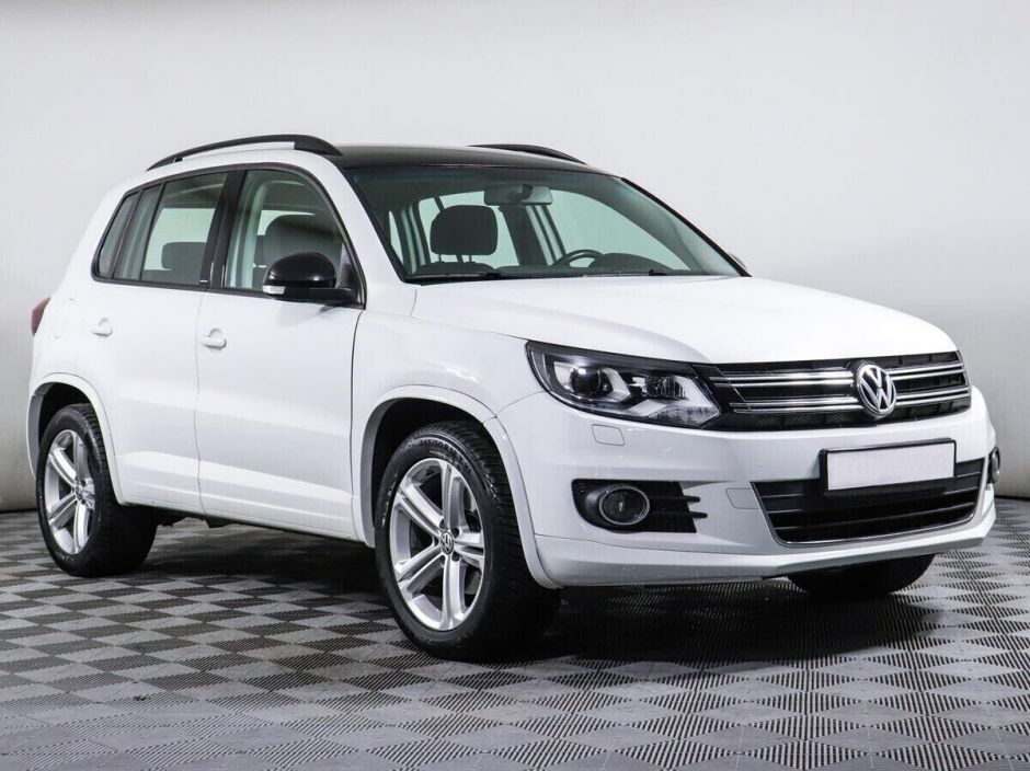 Volkswagen Tiguan 2.0 АКПП, 2015, 100 000 км фото 3