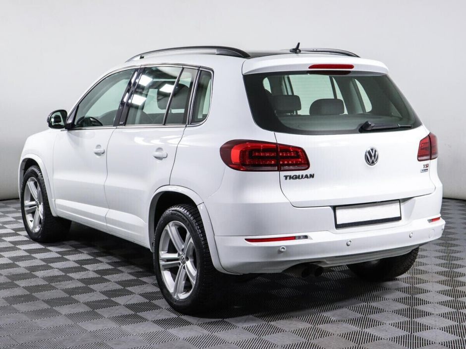 Volkswagen Tiguan 2.0 АКПП, 2015, 100 000 км фото 4