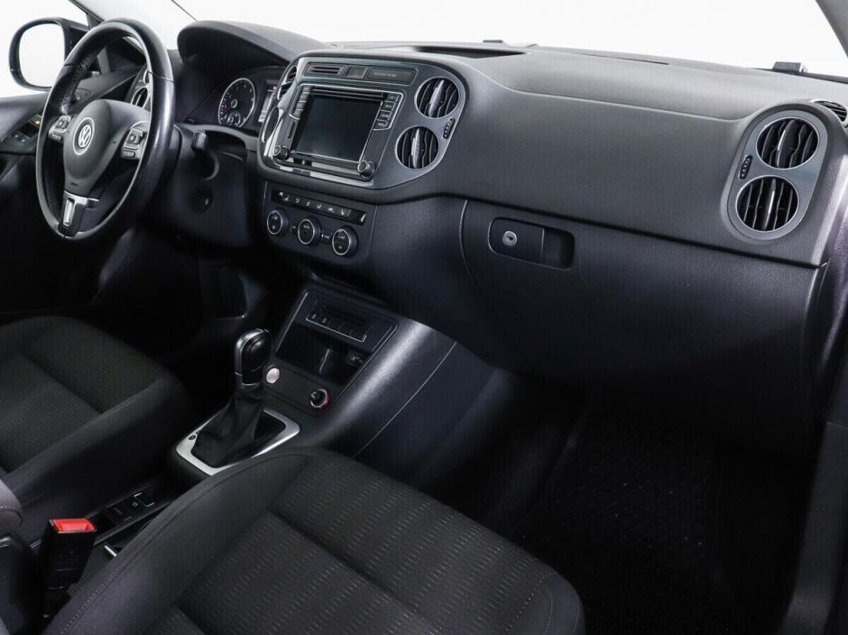 Volkswagen Tiguan 2.0 АКПП, 2015, 100 000 км фото 8