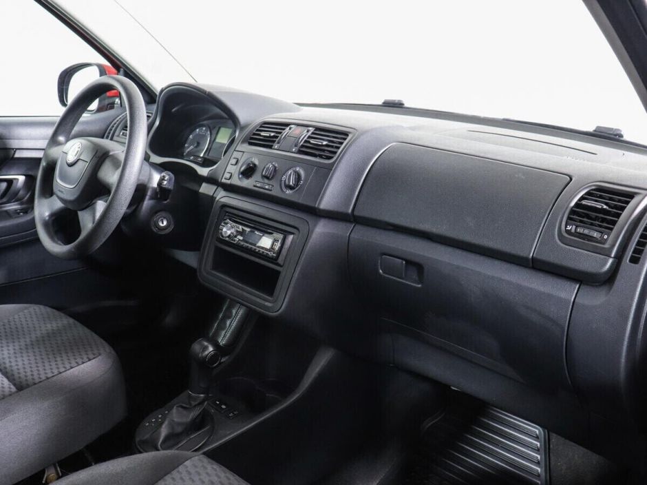 Skoda Fabia 1.6 АКПП, 2012, 140 000 км фото 9