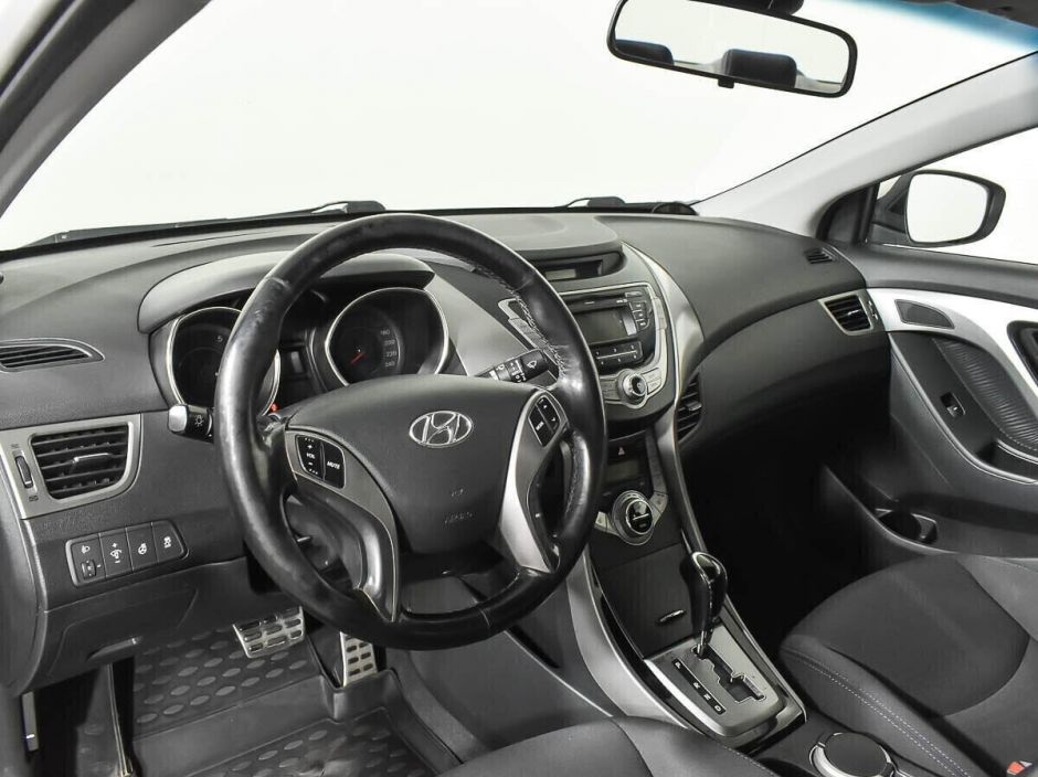 Hyundai Elantra 1.6 АКПП, 2012, 131 000 км фото 5