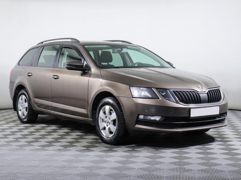Skoda Octavia 1.6 АКПП, 2018, 69 000 км фото 2
