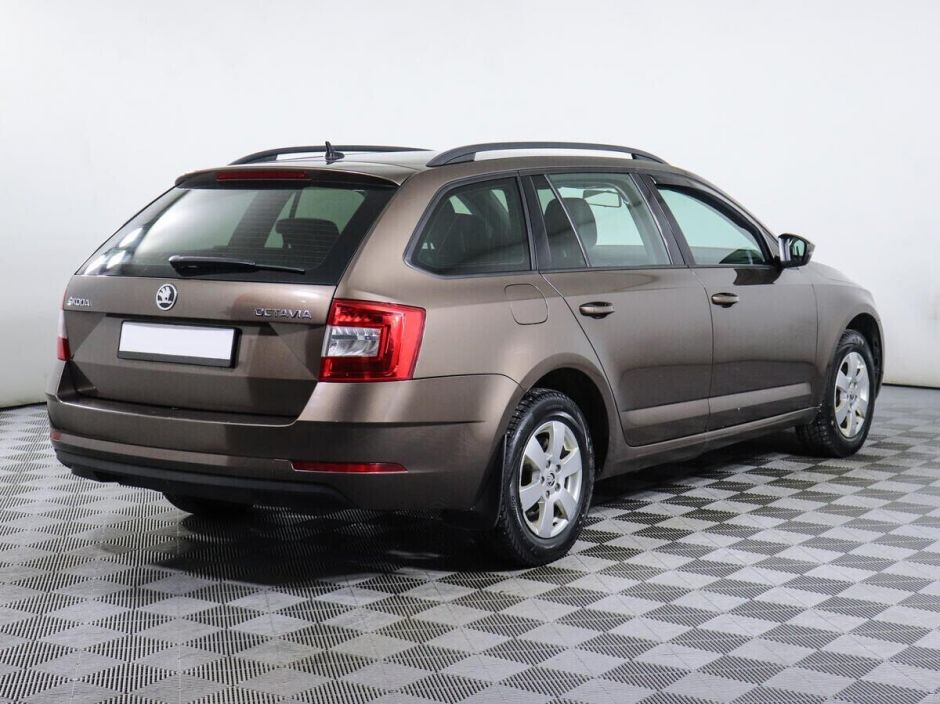 Skoda Octavia 1.6 АКПП, 2018, 69 000 км фото 4