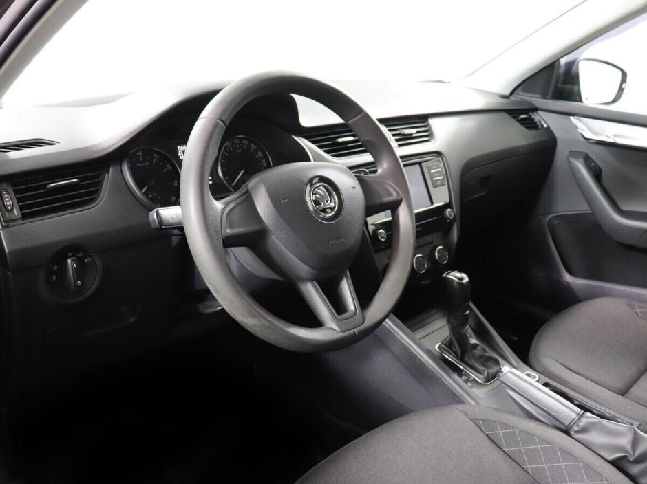Skoda Octavia 1.6 АКПП, 2018, 69 000 км фото 5