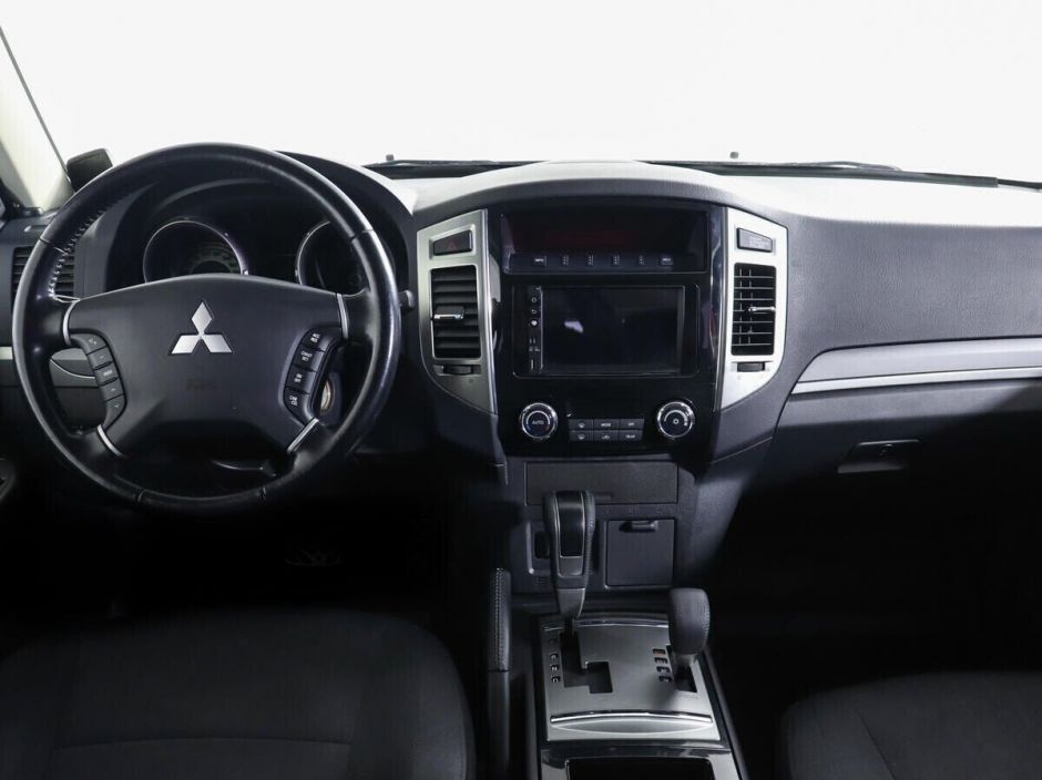 Mitsubishi Pajero 3.0 АКПП, 2016, 87 000 км фото 6