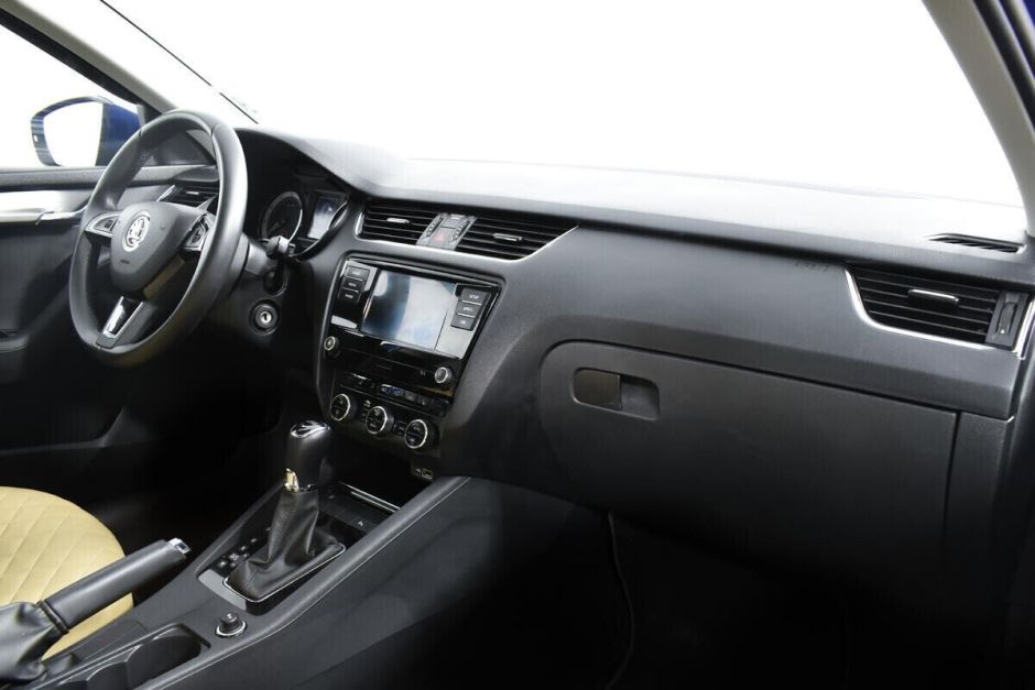 Skoda Octavia 1.5 РКПП, 2019, 54 000 км фото 8