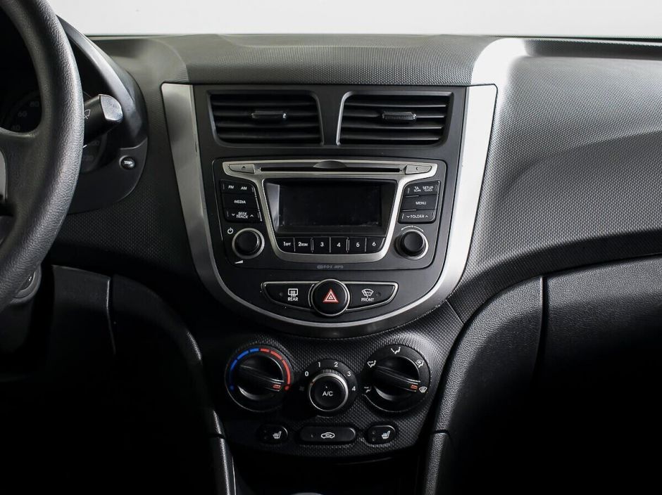 Hyundai Solaris 1.6 МКПП, 2016, 96 000 км фото 8