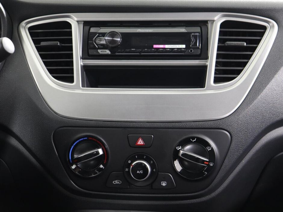 Hyundai Solaris 1.6 АКПП, 2020, 37 000 км фото 8