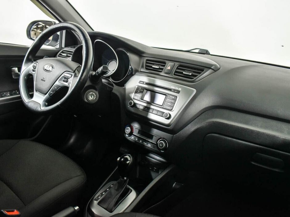 Kia Rio 1.6 АКПП, 2017, 73 000 км фото 6