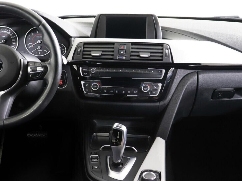 BMW 3 серии 2.0 АКПП, 2018, 63 000 км фото 7