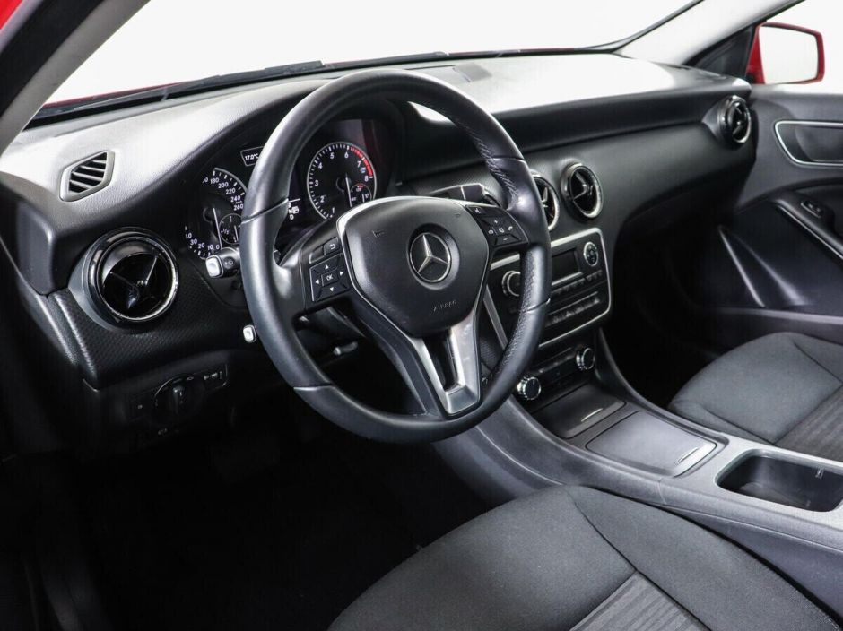 Mercedes-Benz A-Класс 1.6 РКПП, 2013, 124 000 км фото 5