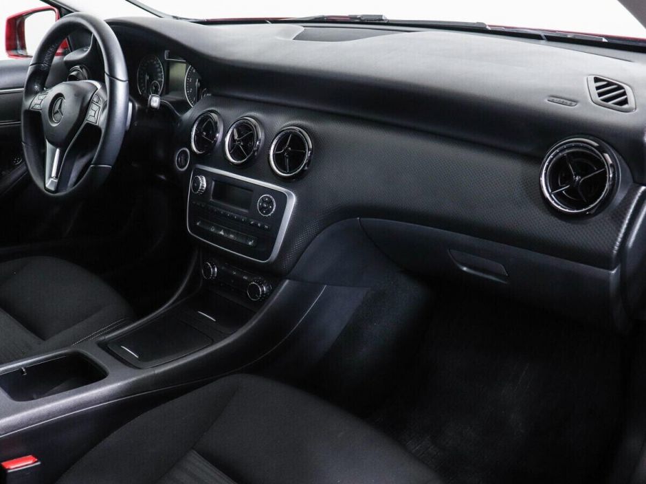 Mercedes-Benz A-Класс 1.6 РКПП, 2013, 124 000 км фото 7