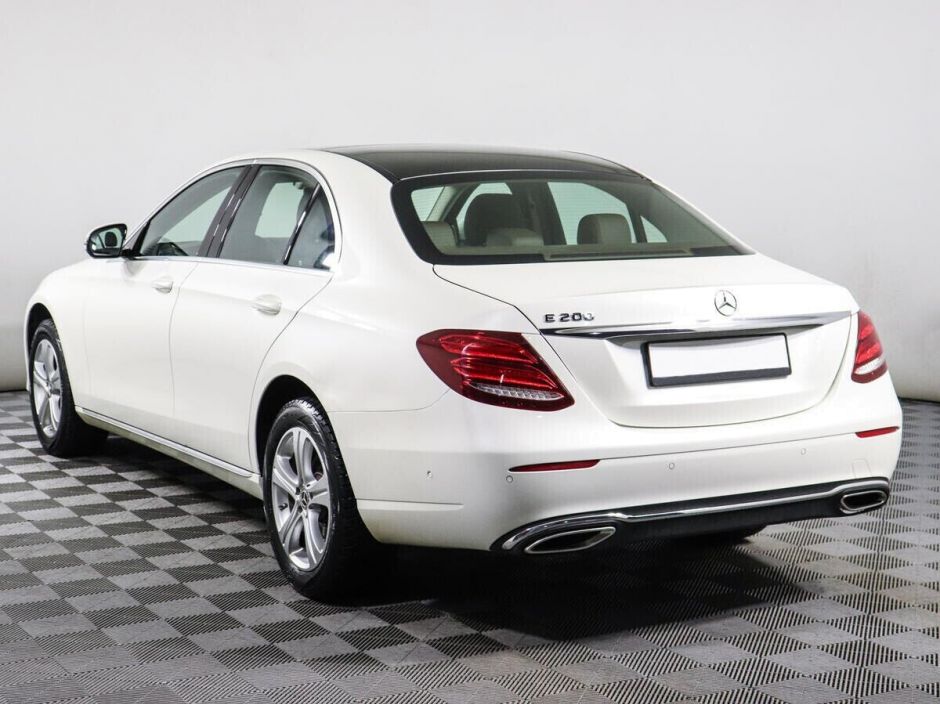 Mercedes-Benz E-Класс 2.0 АКПП, 2017, 71 000 км фото 4