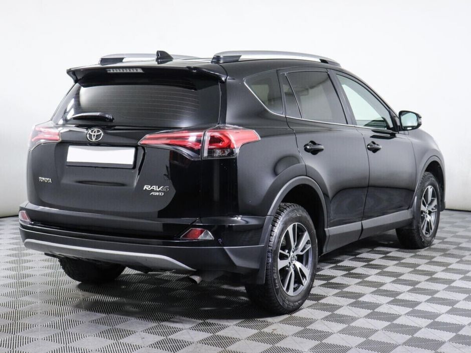 Toyota RAV4 2.2 АКПП, 2018, 70 000 км фото 2