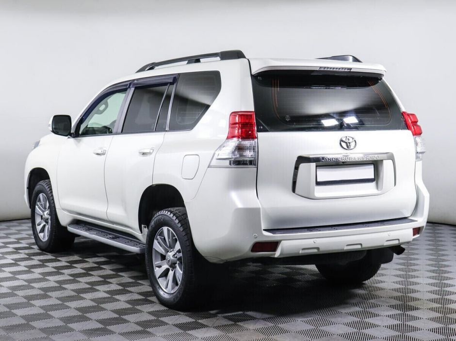 Toyota Land Cruiser Prado 3.0 АКПП, 2011, 150 000 км фото 4