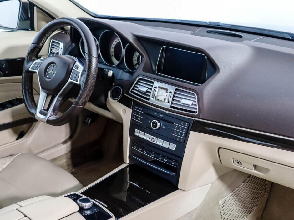Mercedes-Benz E-Класс 2.0 АКПП, 2016, 98 000 км фото 9