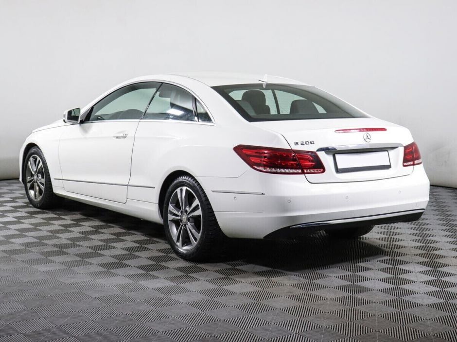 Mercedes-Benz E-Класс 2.0 АКПП, 2016, 98 000 км фото 4