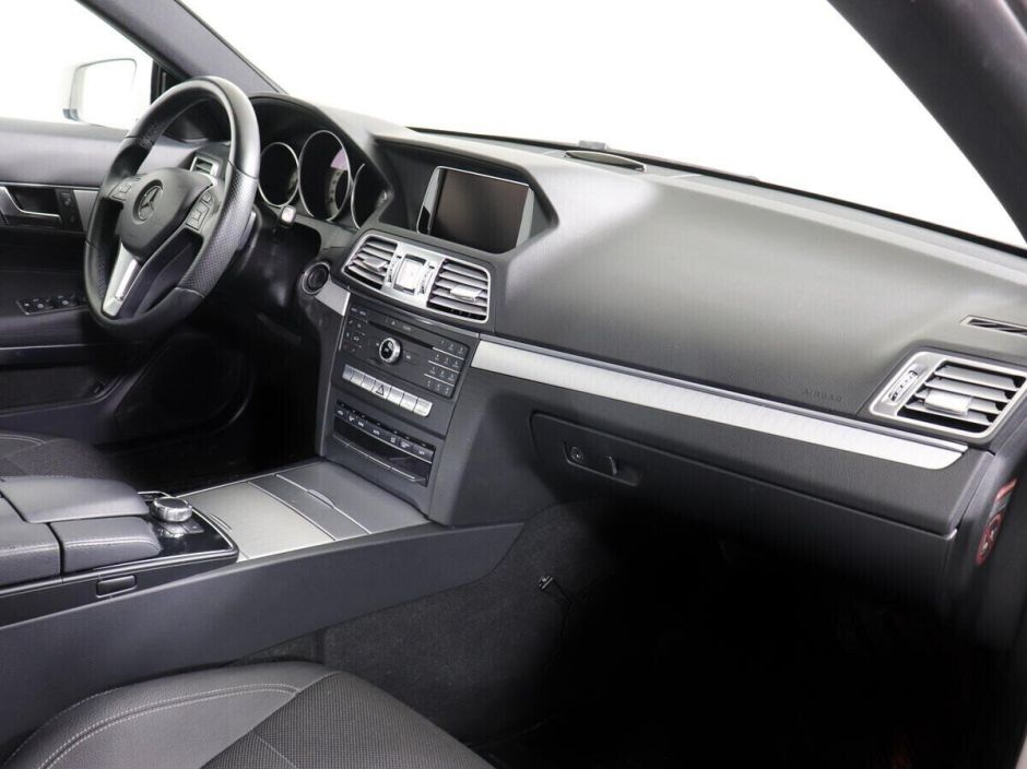 Mercedes-Benz E-Класс 2.0 АКПП, 2016, 98 000 км фото 9