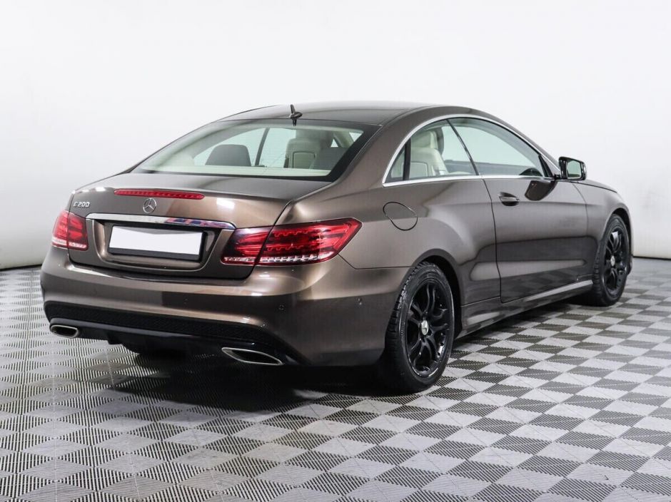 Mercedes-Benz E-Класс 2.0 АКПП, 2015, 109 000 км фото 2