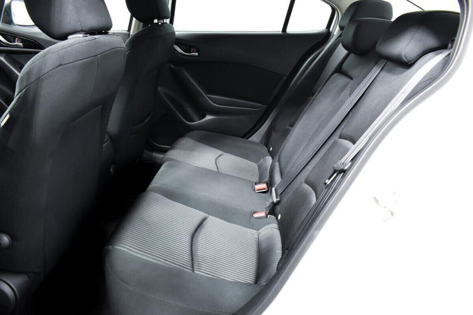 Mazda 3 1.5 АКПП, 2017, 75 000 км фото 8