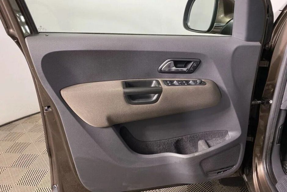 Volkswagen Amarok 2.0 МКПП, 2013, 130 000 км фото 6