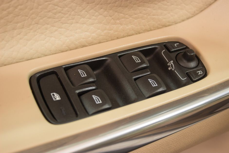 Volvo XC60 2.4 АКПП, 2013, 143 712 км фото 12