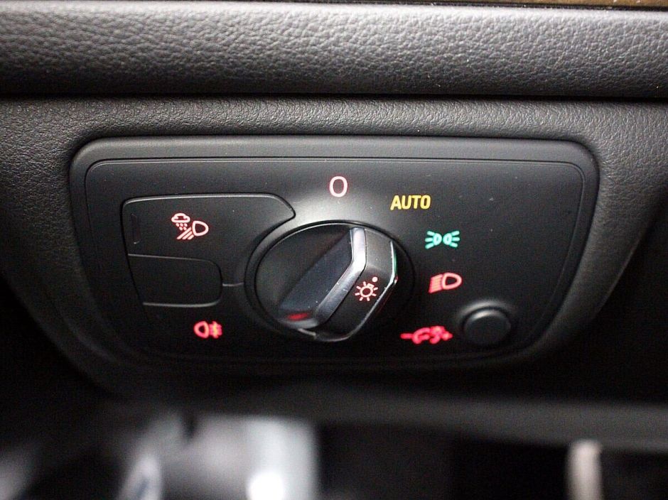 Audi A6 1.8 РКПП, 2015, 110 000 км фото 11