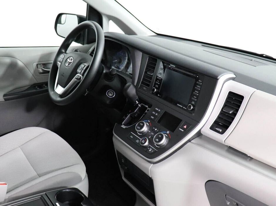 Toyota Sienna 3.5 АКПП, 2018, 61 000 км фото 11