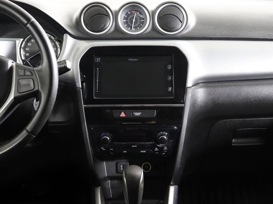 Suzuki Vitara 1.6 АКПП, 2016, 93 000 км фото 7